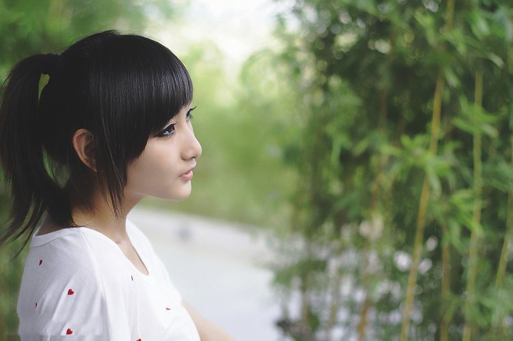 悠闲快乐的唯美少女