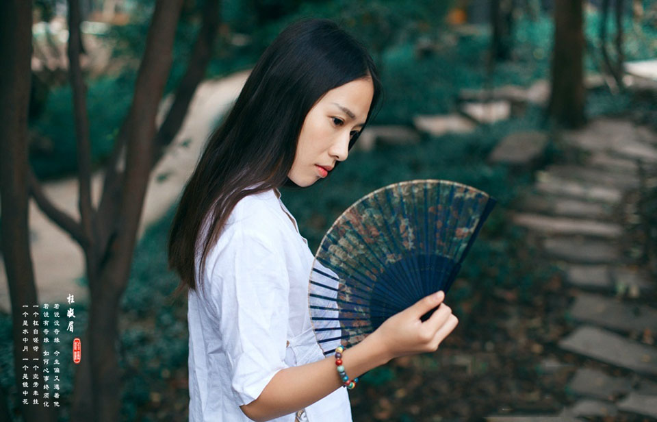 白色青丝清纯迷人诱惑
