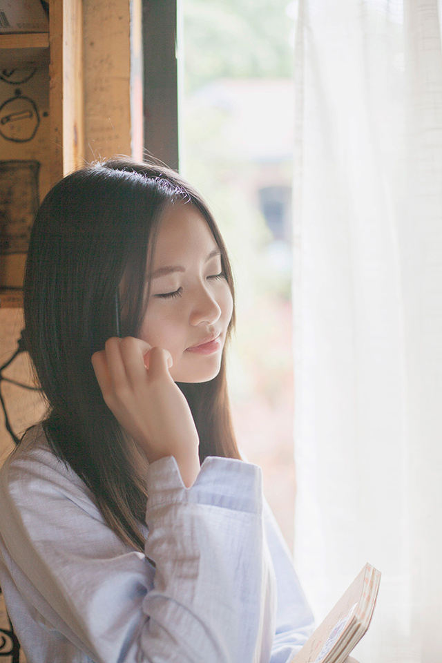 甜美姑娘的可爱面容
