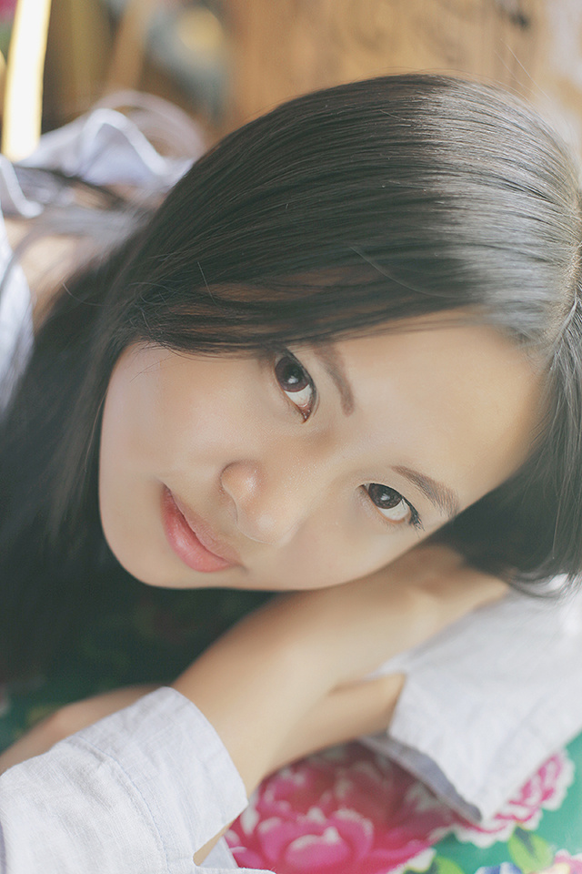 甜美姑娘的可爱面容
