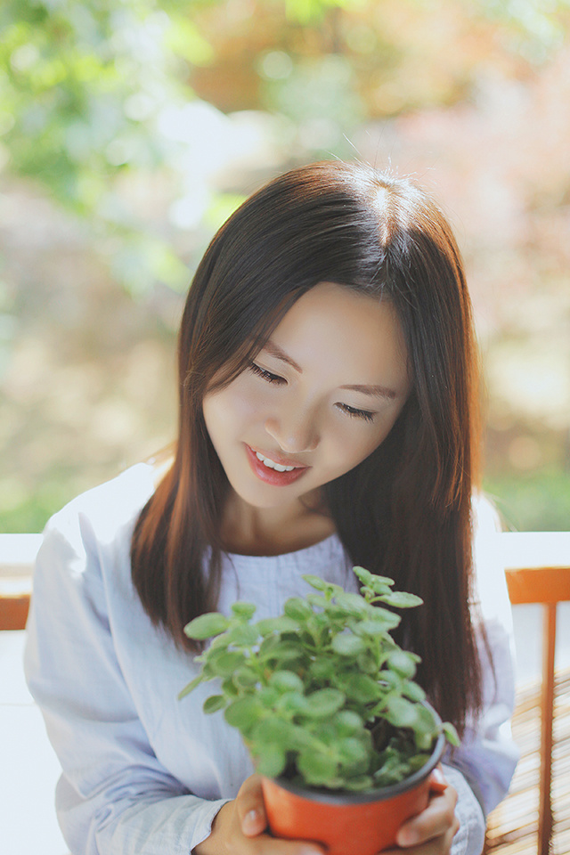 甜美姑娘的可爱面容