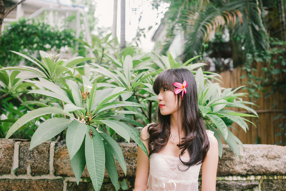 妖娆少女的红唇诱惑