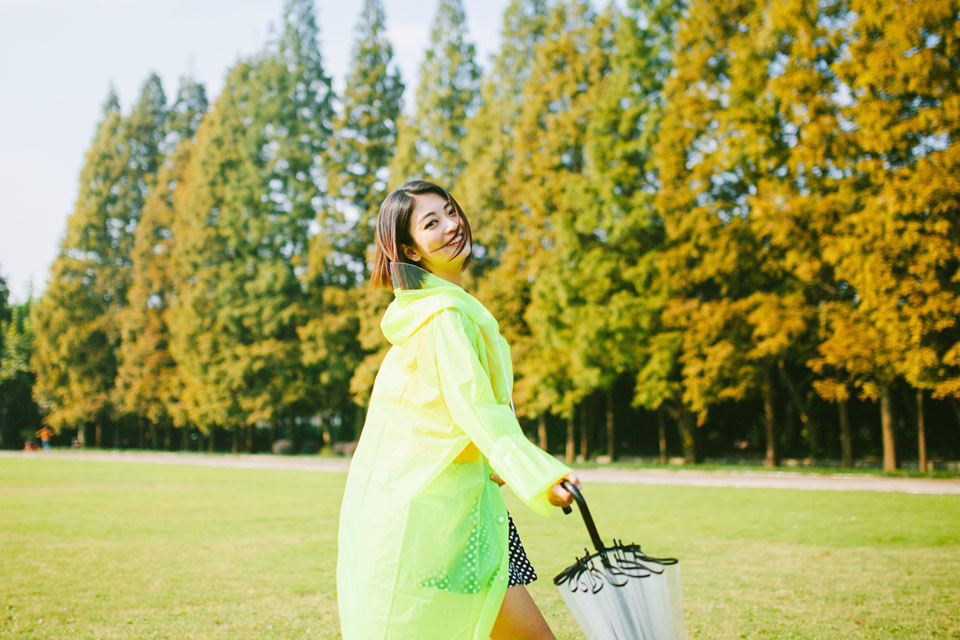 甜美少女的户外靓丽