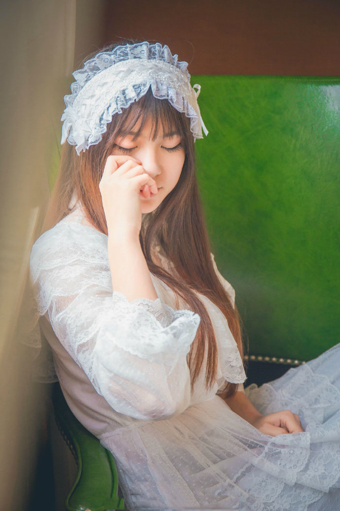 可爱少女的甜美微笑