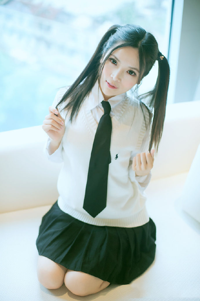 甜美学生妹的制服私房