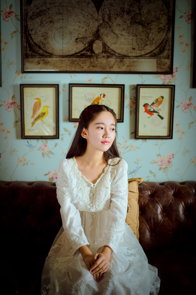 清纯美女书屋时光高清唯美大图