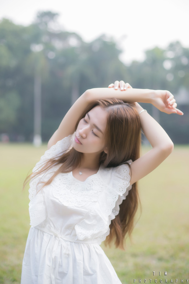 清纯美女原野高清写真