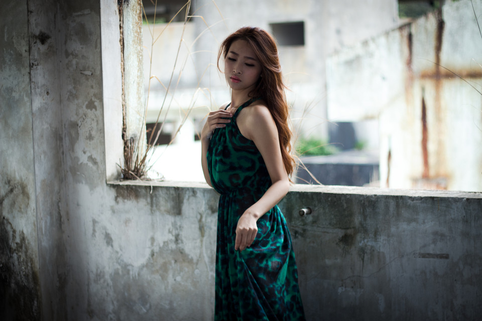 清纯美女废墟LOST高清写真