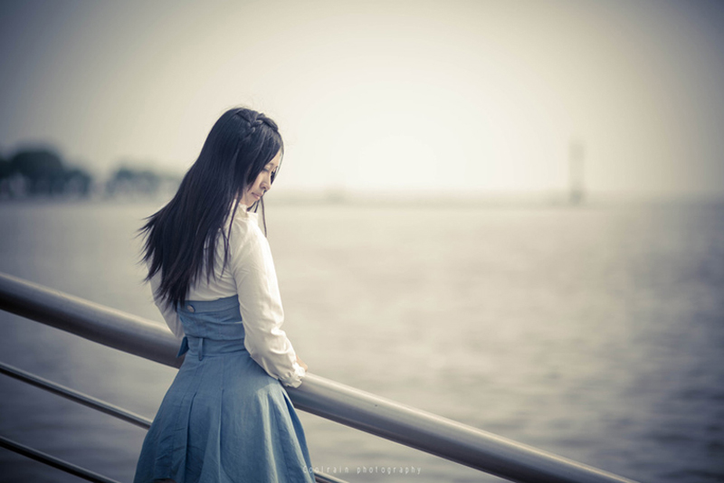 清纯美女海边望风高清写真