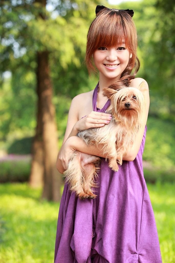 紫色长裙少女美丽动人写真