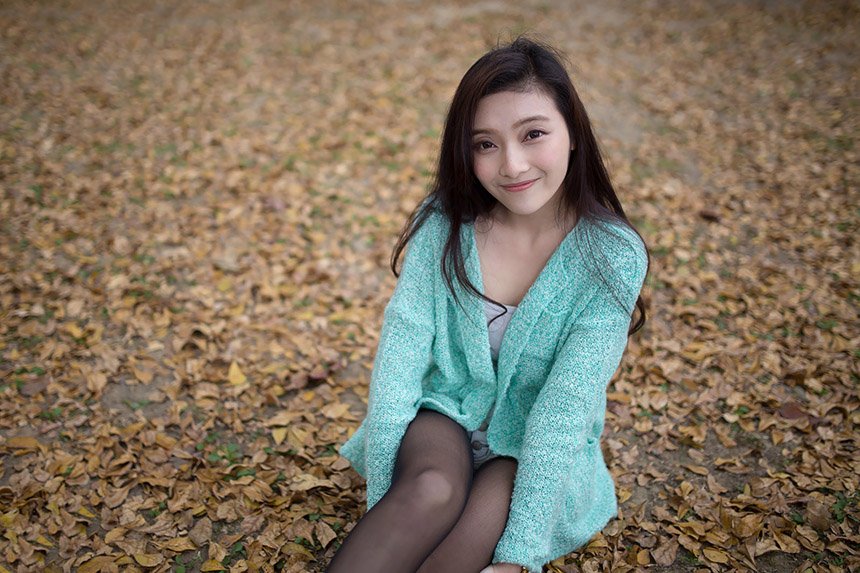 清纯长发mm户外公园写真