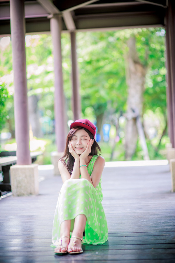 小女生外拍写真超级养眼