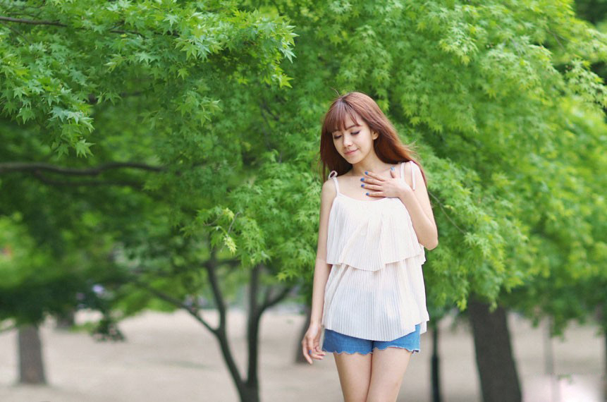 夏日美女户外清新唯美写真