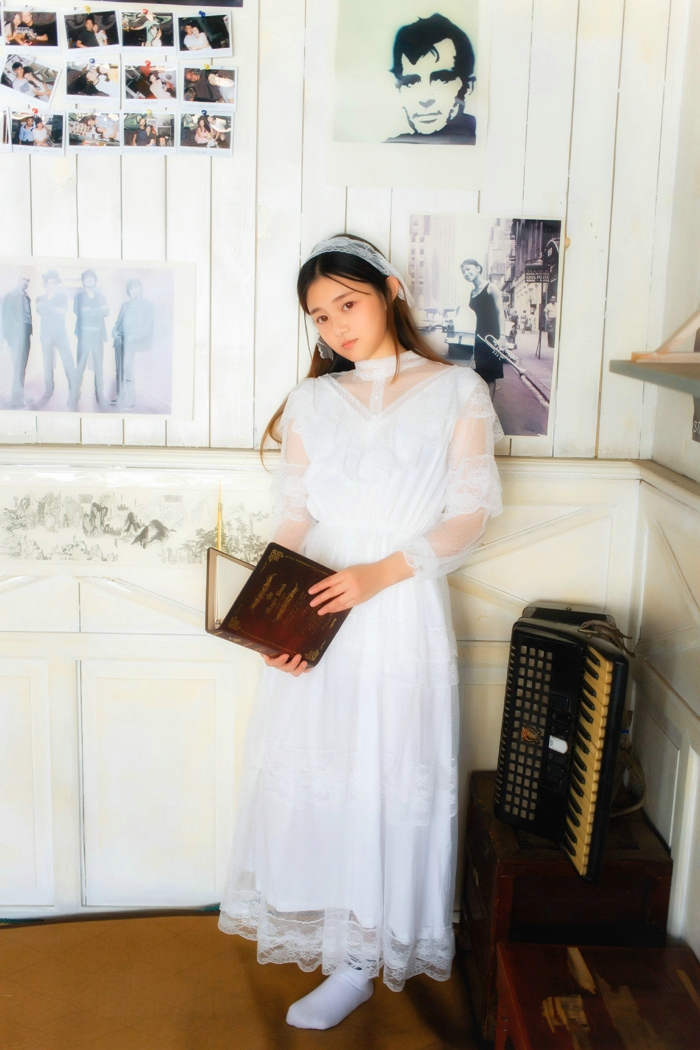 幽静童话女孩美琪