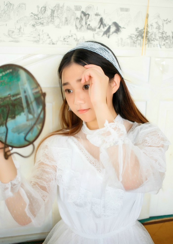 幽静童话女孩美琪
