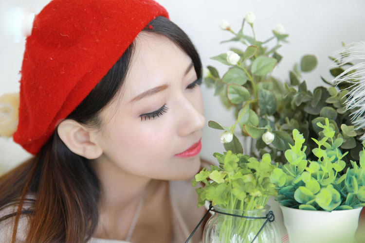 女神刘雯雯演绎清纯小红帽