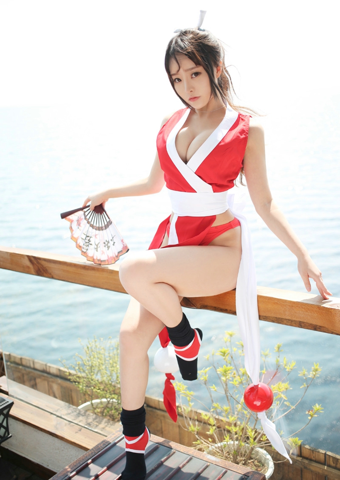 性感美女柳侑绮COLPLAY写真图片