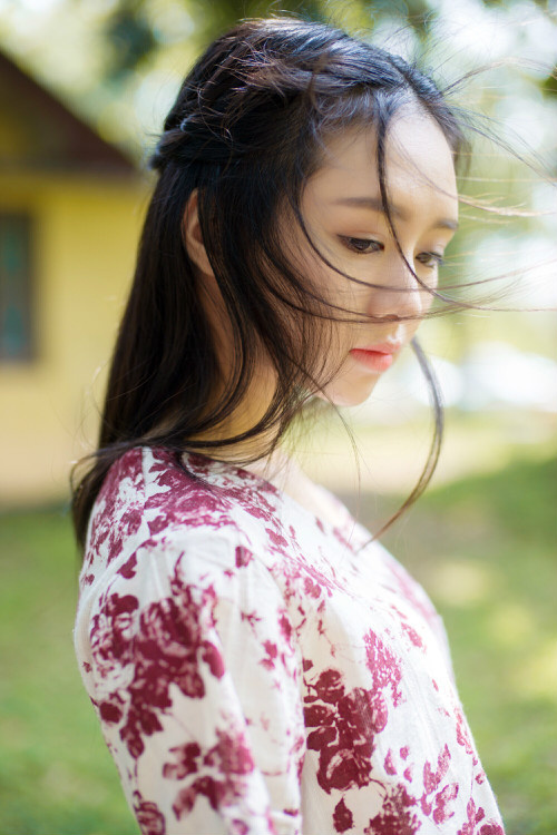 可爱少女梁缘，雅柔夏季形象片