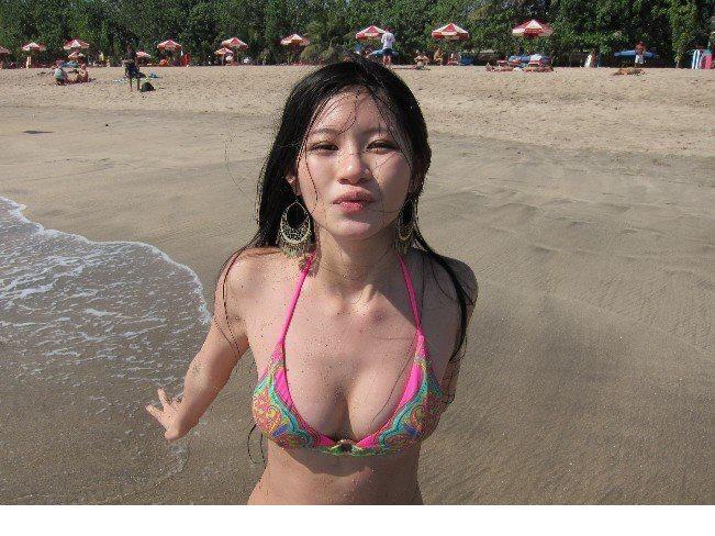 陈维芊沙滩性感比基尼图片