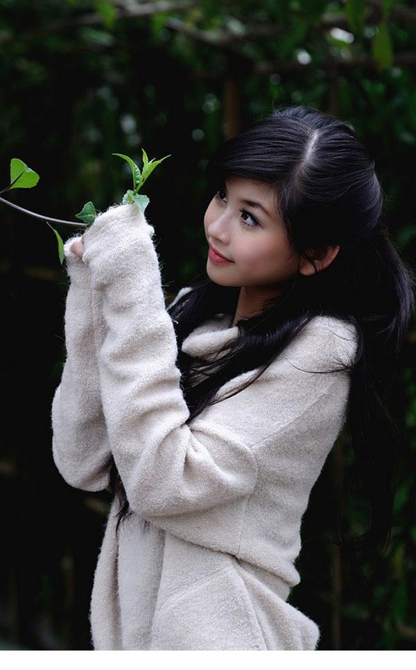 甜美校园女生春日可爱图片