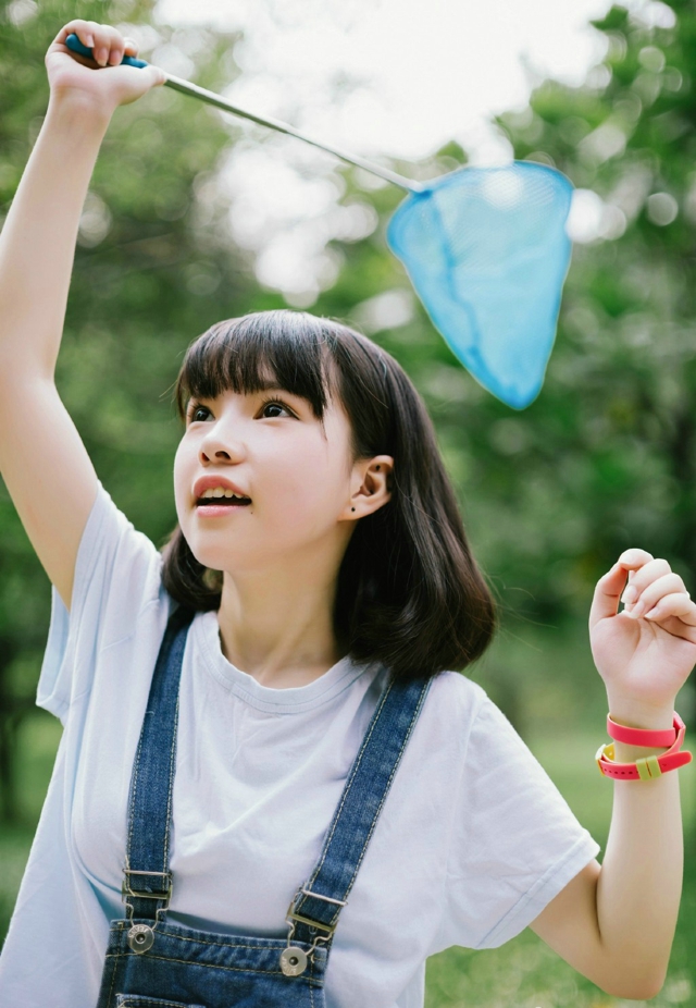 萌萌哒少女就像高中生