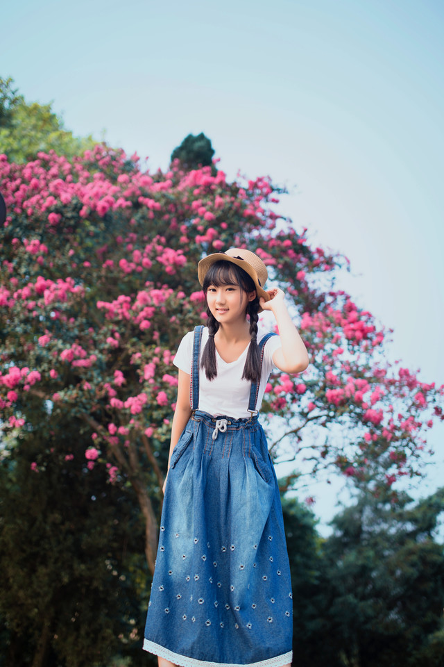 你的笑容如夏日繁花