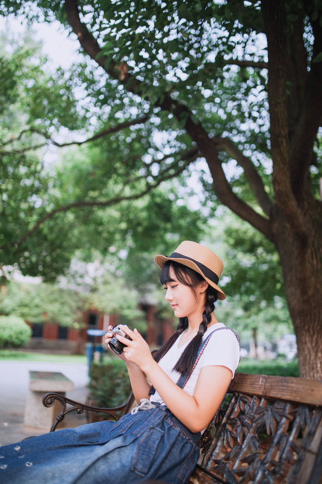 你的笑容如夏日繁花