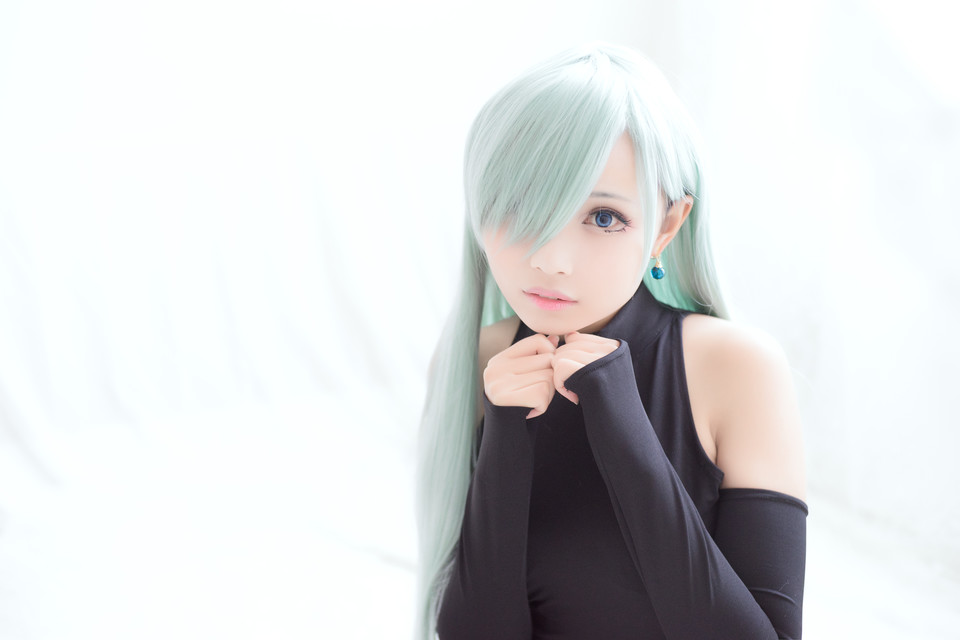 萝莉白皙妹子的cosplay