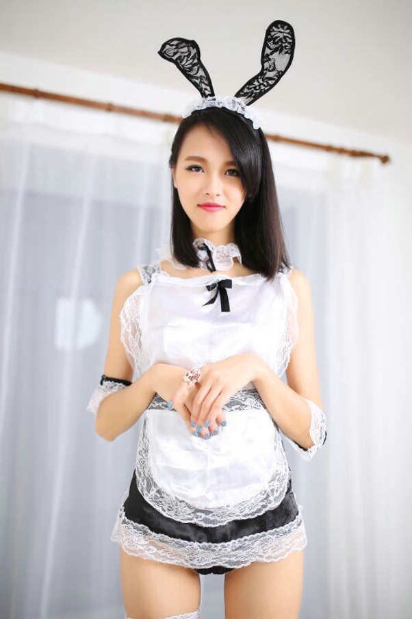 纯情兔女郎翘臀火辣迷人