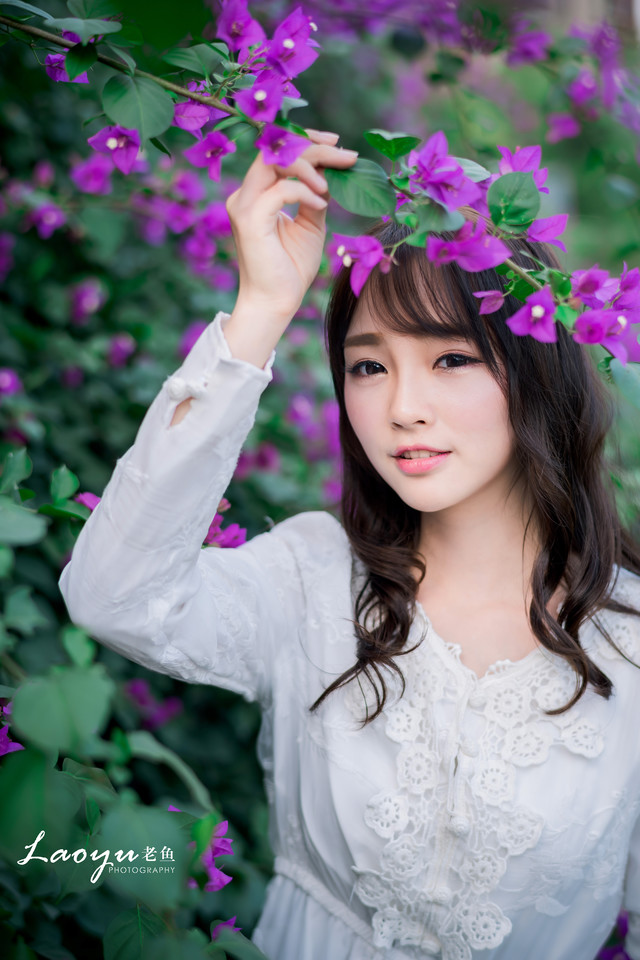 球花舞的魅力女孩清新可人