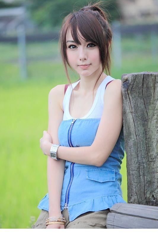 可爱邻居萝莉青春美丽动人