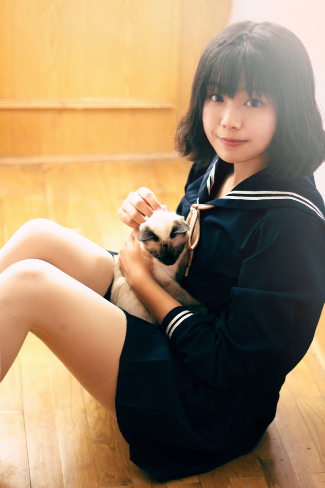 纯情校服猫系女孩呆萌