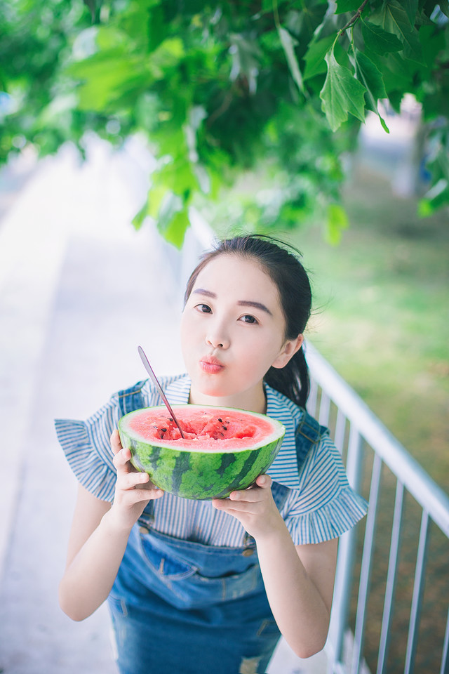 夏日小清新西瓜女孩