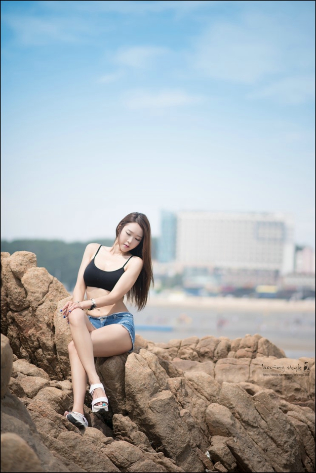 韩国丰满美女海边度假