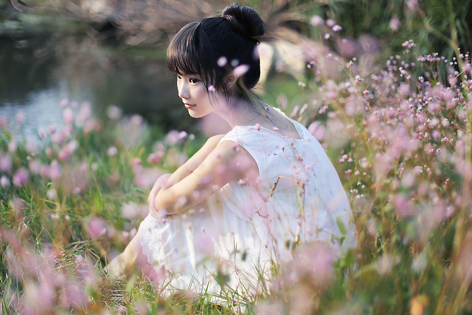 小清新少女夏日户外时光