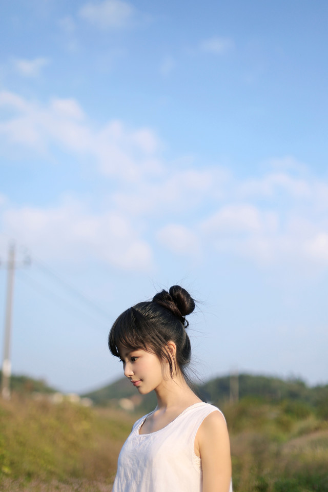 小清新少女夏日户外时光