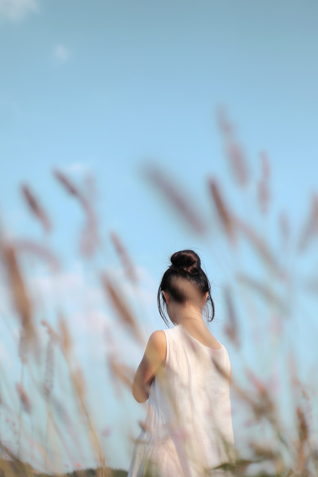 小清新少女夏日户外时光