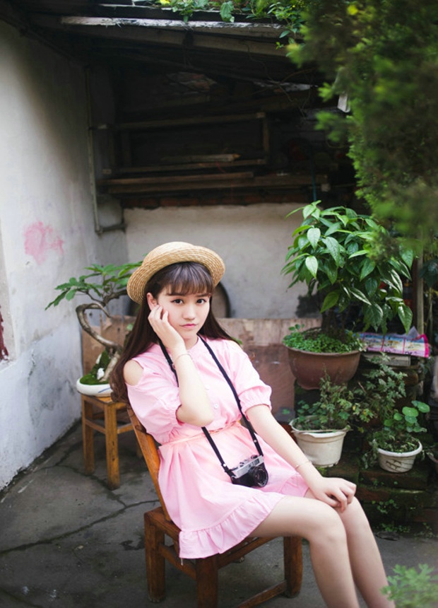 粉嫩白皙少女唯美写真