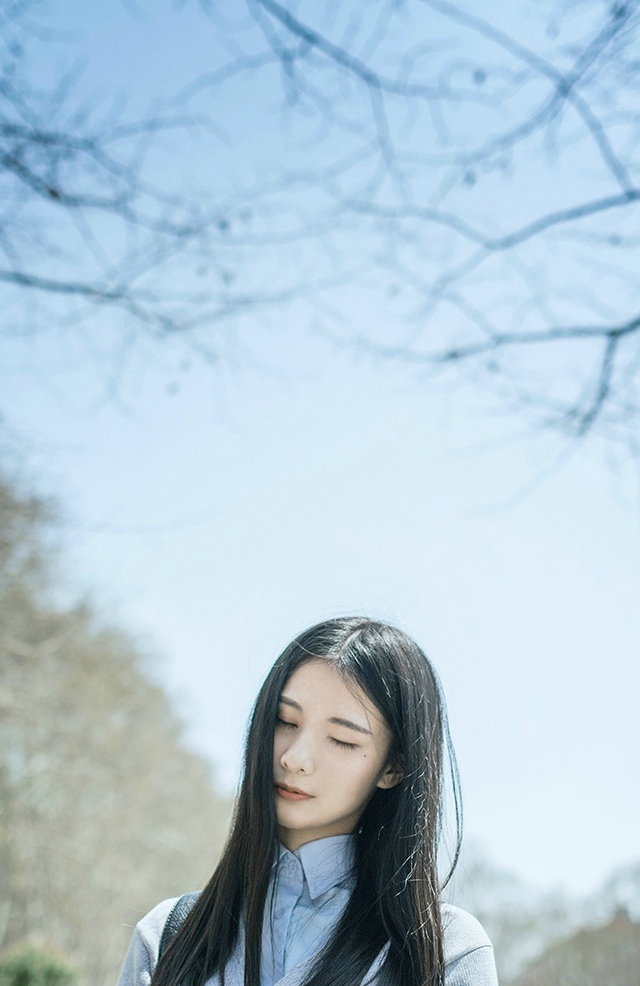 素雅大方女神安静写真