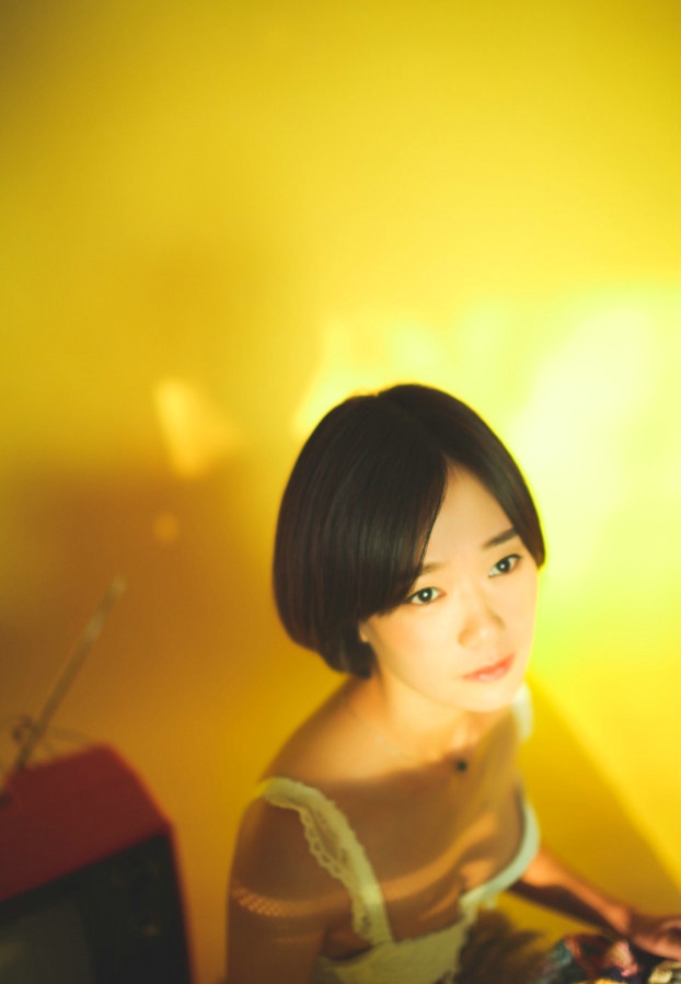 短发气质清新脱俗美女私房换衣秀