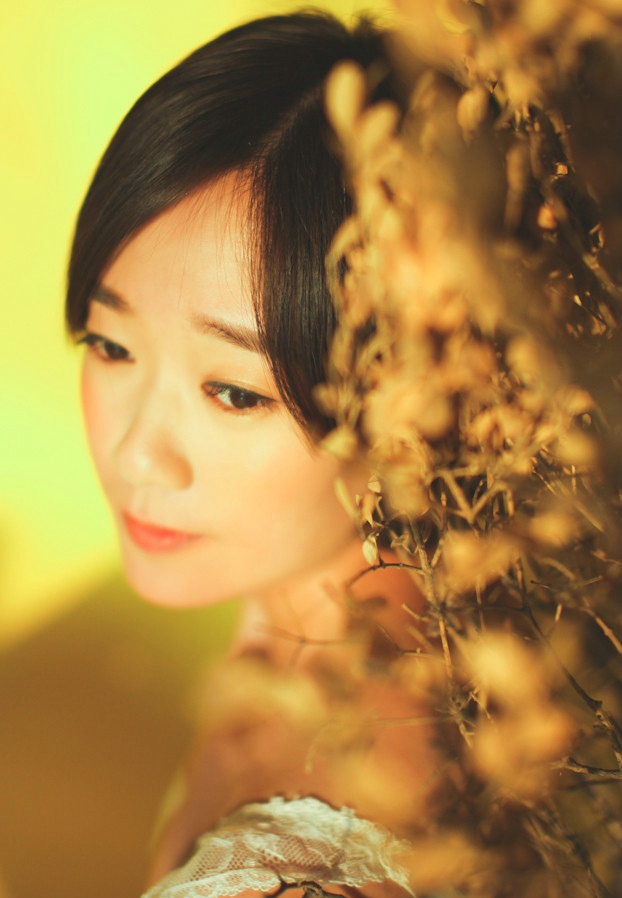 短发气质清新脱俗美女私房换衣秀