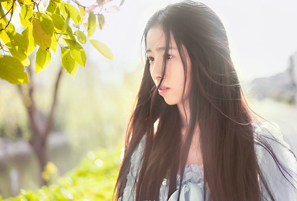 可爱呆萌仙子笑容甜美