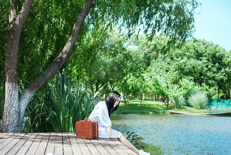 偶遇清纯甜美少女