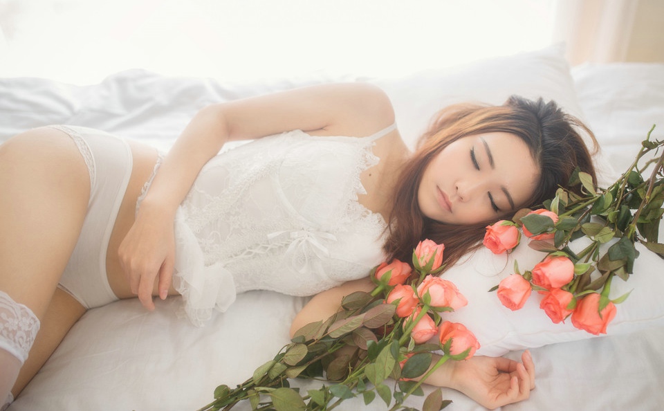 私房蕾丝睡衣美眉开心生活