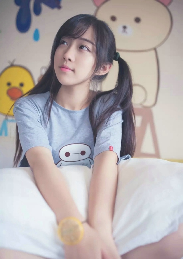 马尾长腿妹子清纯可爱