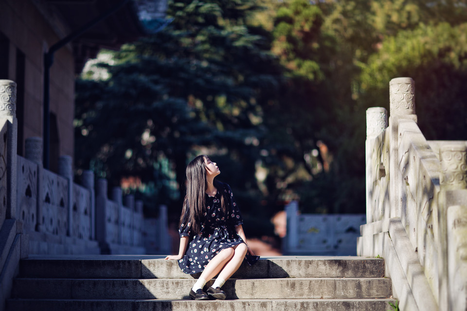 长发萌萌哒妹子街头随拍