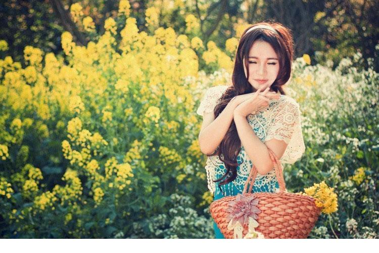 清纯校花迷人甜美写真