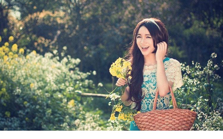 清纯校花迷人甜美写真