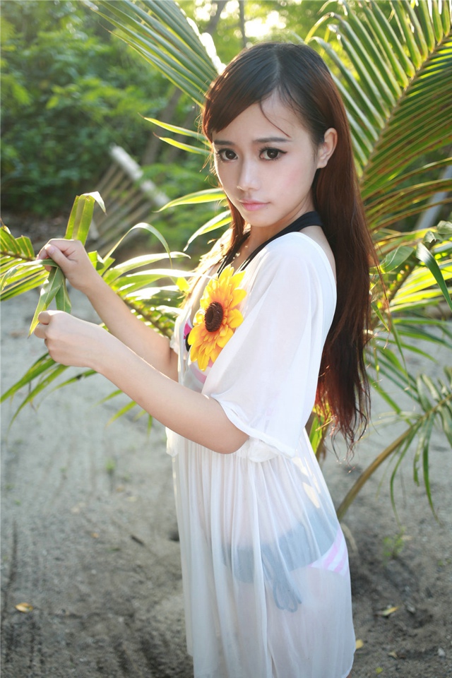 海岛火辣美女完美身材
