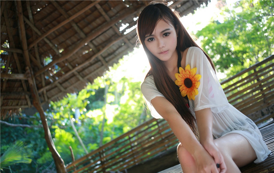 海岛火辣美女完美身材